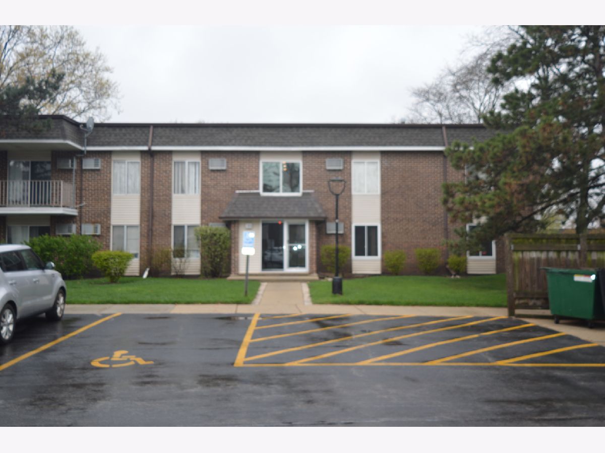 Homes & Condominiums Rented Mill Creek Buffalo Grove Illinois, 1079 Mill Creek