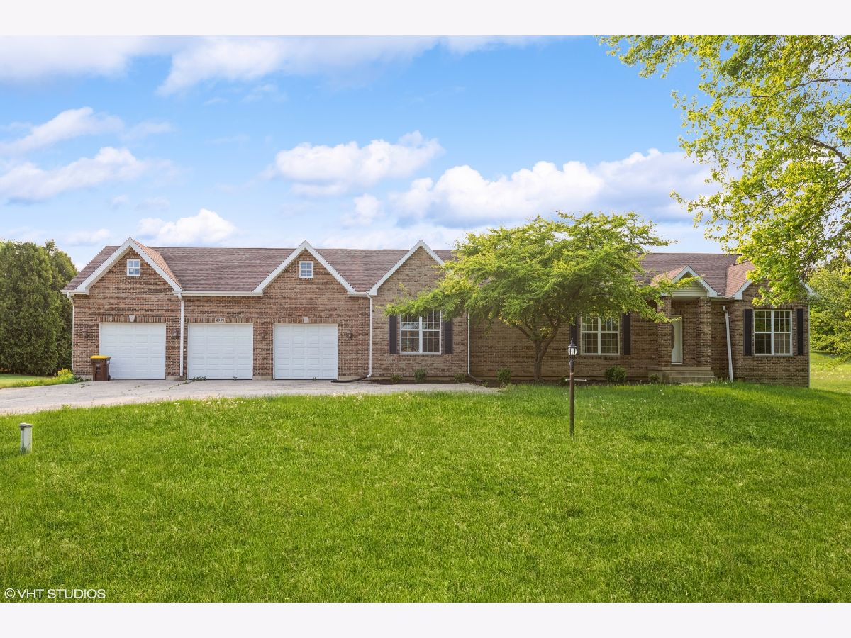 Homes Sold Thoroughbred Estates Woodstock Illinois, 2301 Mustang