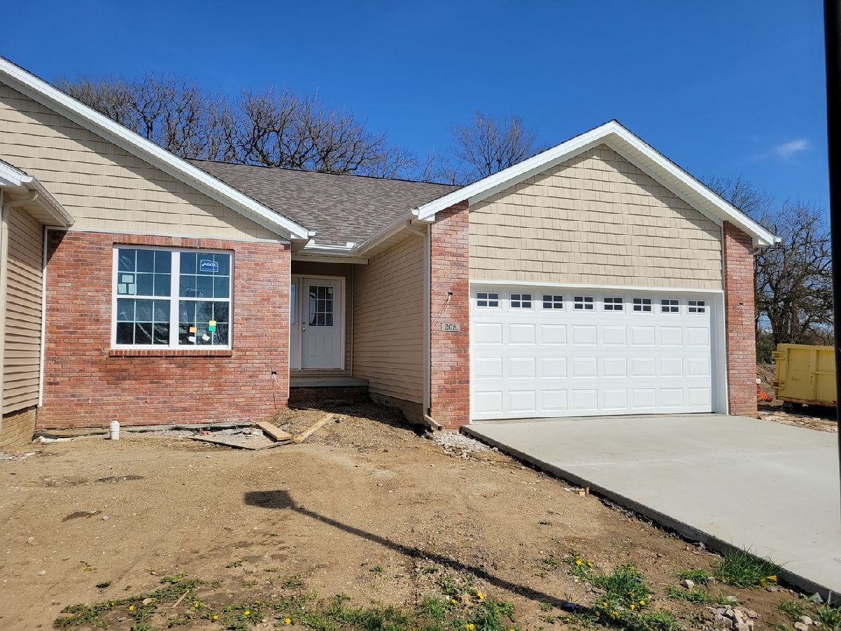 Condos & Townhomes & Homes Sold Prairie Gardens Normal Illinois, 208 Cassidy