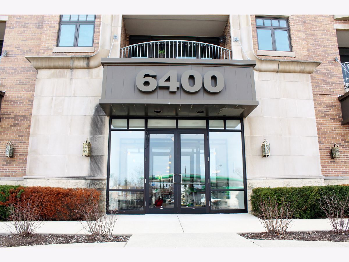 Condominiums Rented Tuscany Terrace Chicago Illinois, 6400 Northwest