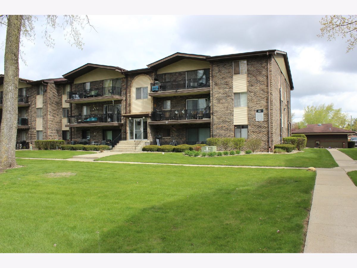Condominiums Sold Sandpiper North Crestwood Illinois, 5003 135th