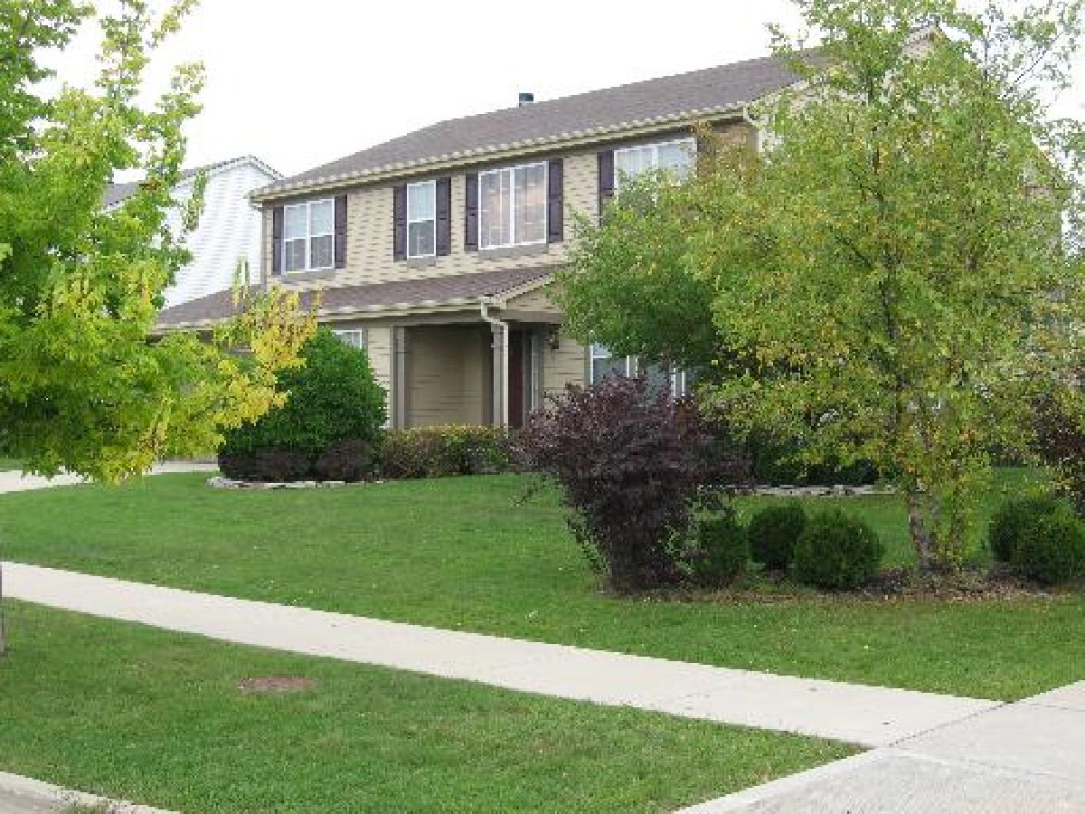 Homes & Townhomes & Condos Rented Covington Lakes Huntley Illinois, 11230 Balmoral