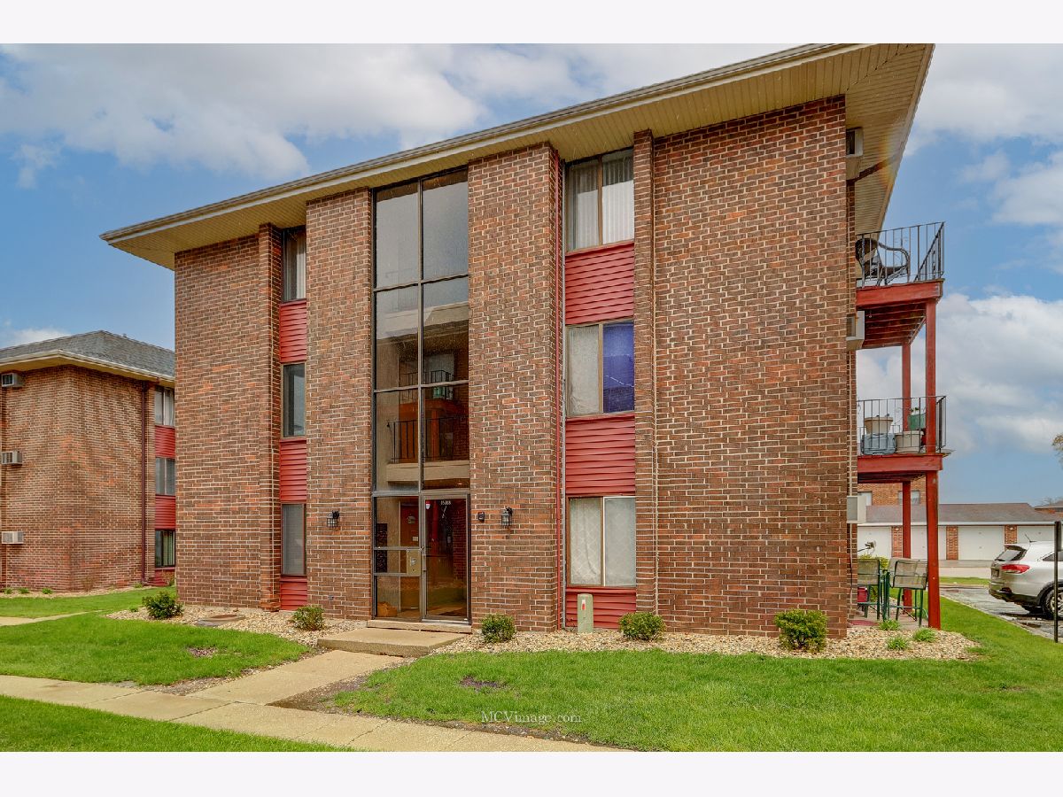 Condominiums Sold Oak Terrace Oak Forest Illinois, 15708 Terrace
