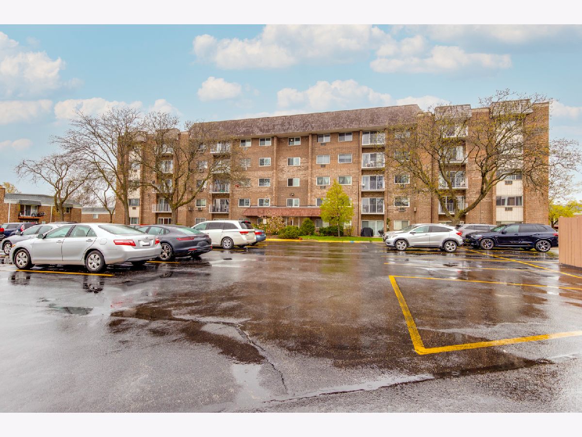 Condominiums Sold Regency Condominiums Glenview Illinois, 10373 Dearlove