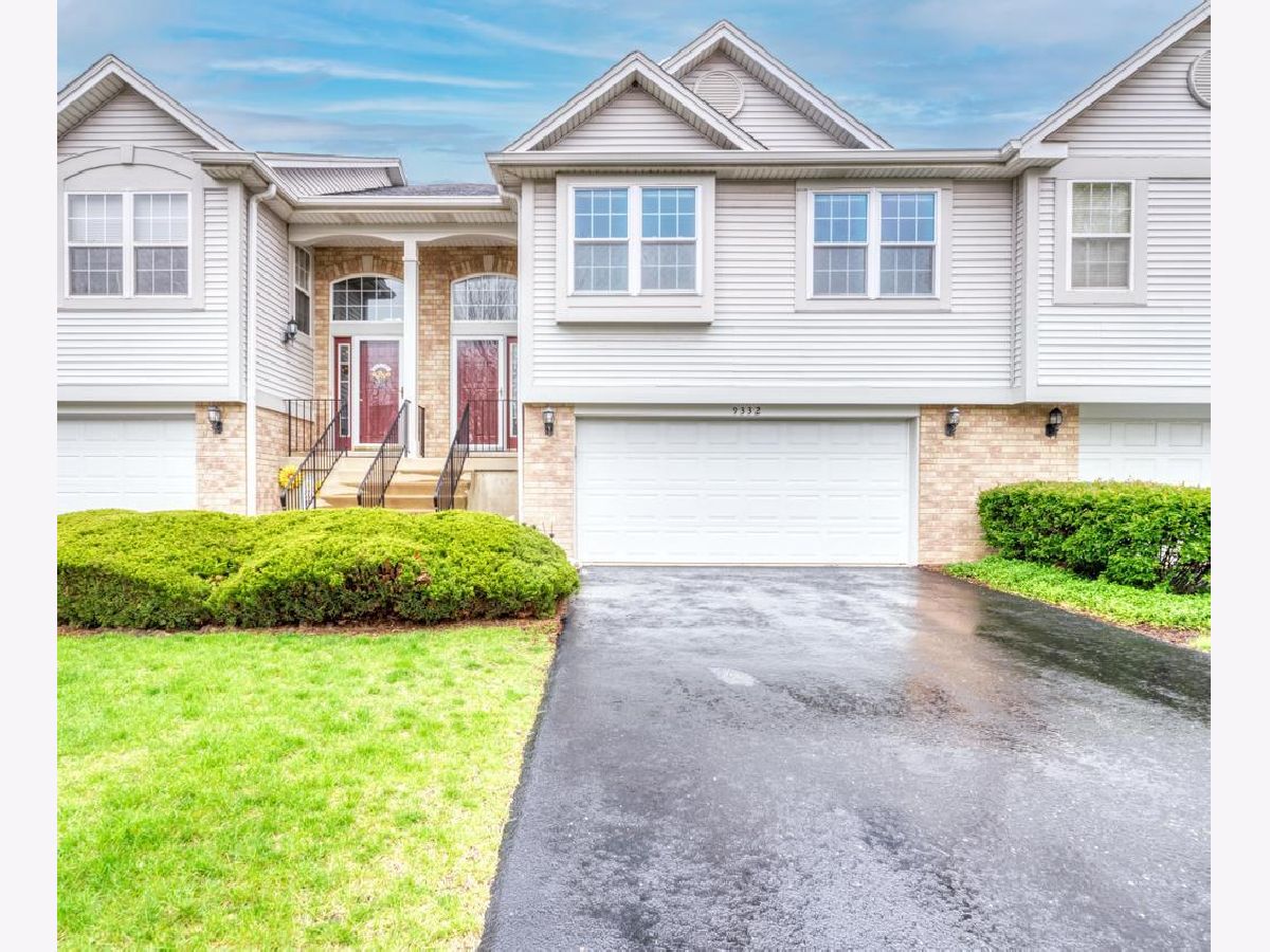 Townhomes & Condos Rented Waterfall Glen Darien Illinois, 9332 Waterfall Glen