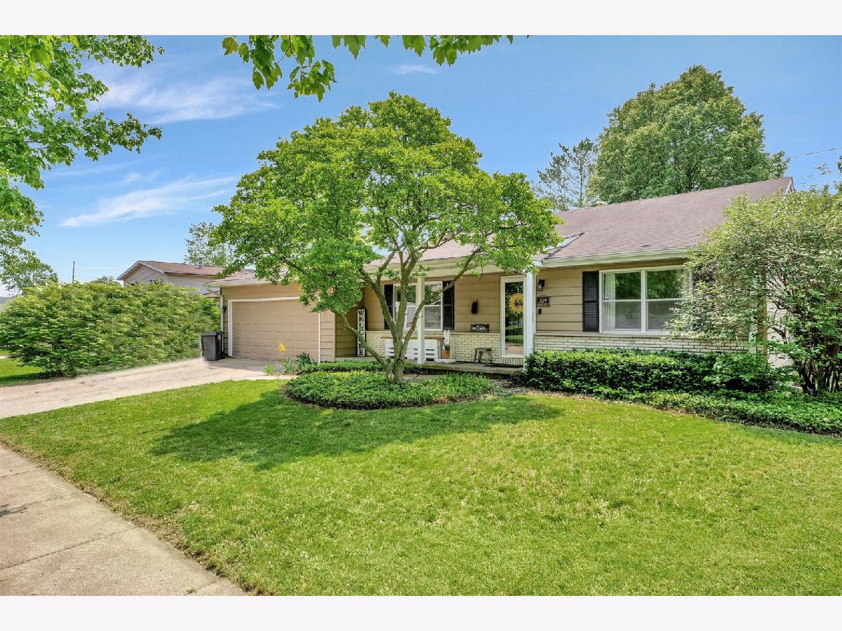 Homes & Condos & Townhomes Sold University Downs Urbana Illinois, 209 Willard