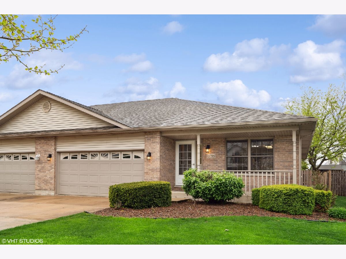 Homes & Condos & Townhomes Sold Foxford Manhattan Illinois, 15705 Waterford