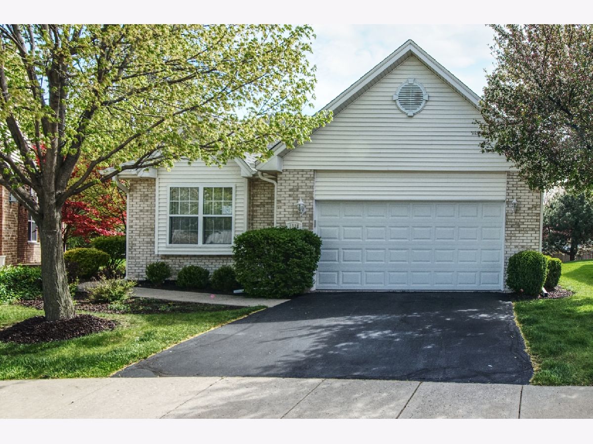 Townhomes & Homes Sold Waterford Pointe Joliet Illinois, 1118 Kylemore