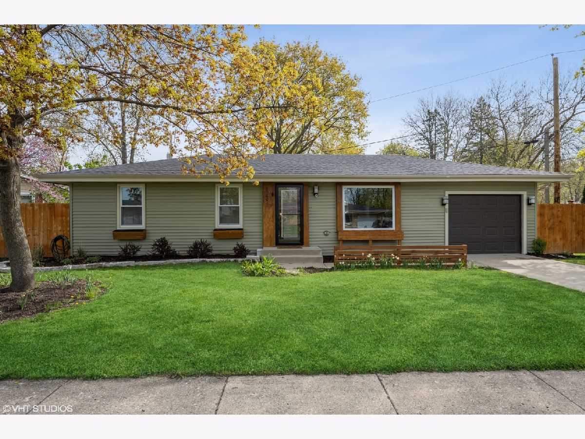 Homes Sold Rolling Hills Manor St Charles Illinois, 1732 Pleasant
