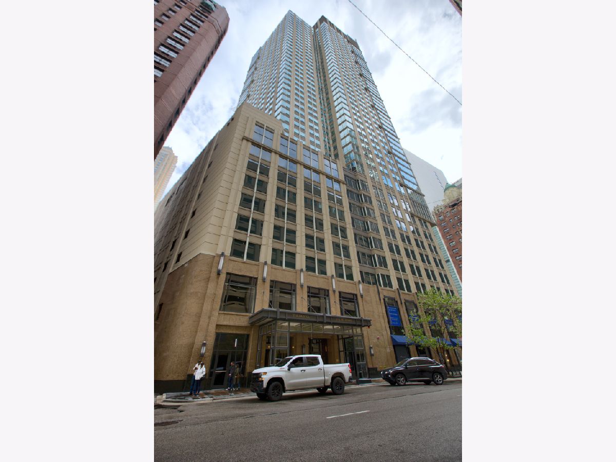 Condominiums Rented The Bristol Chicago Illinois, 57 Delaware