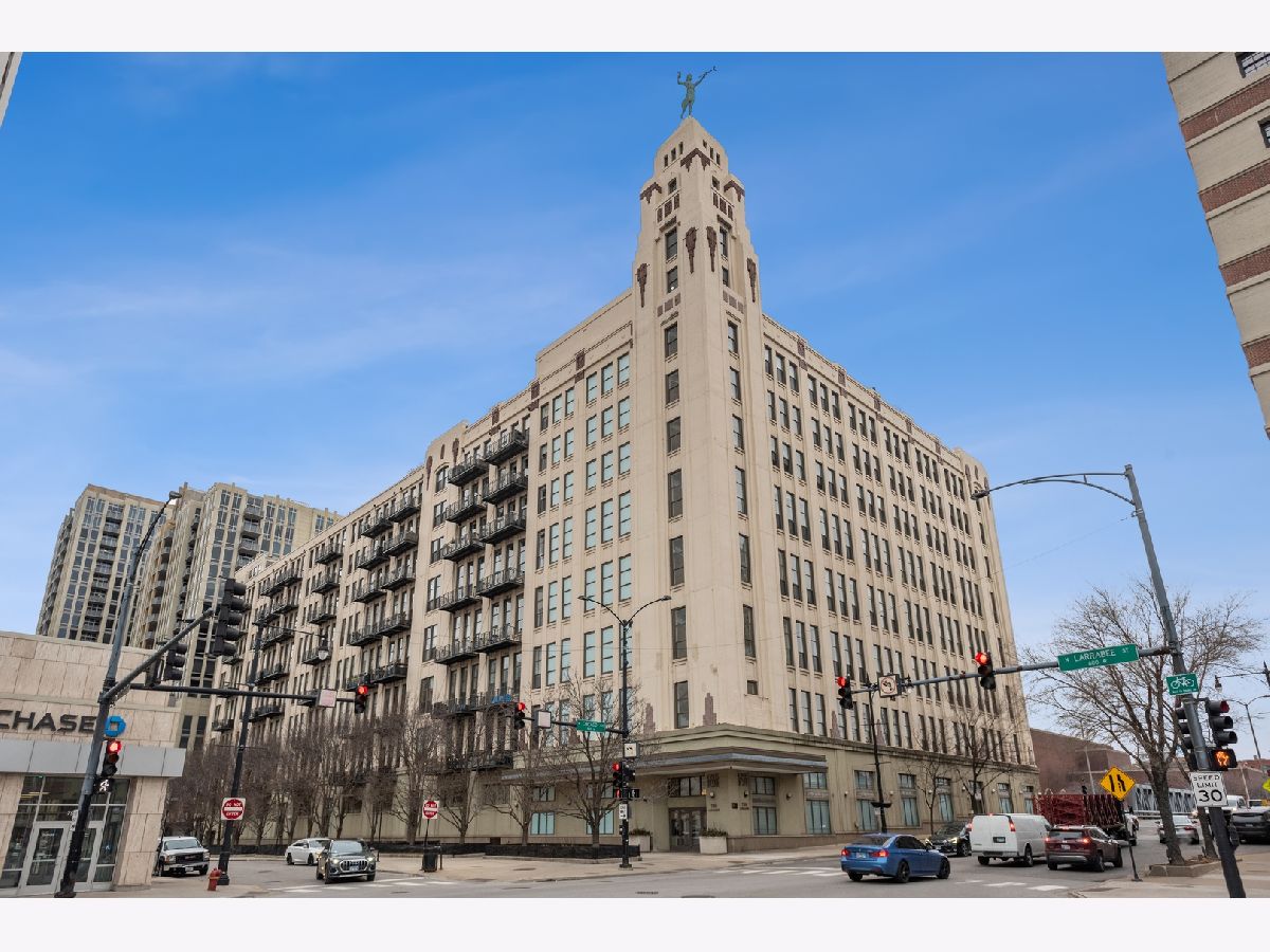 Condominiums Sold One River Place Chicago Illinois, 758 Larrabee