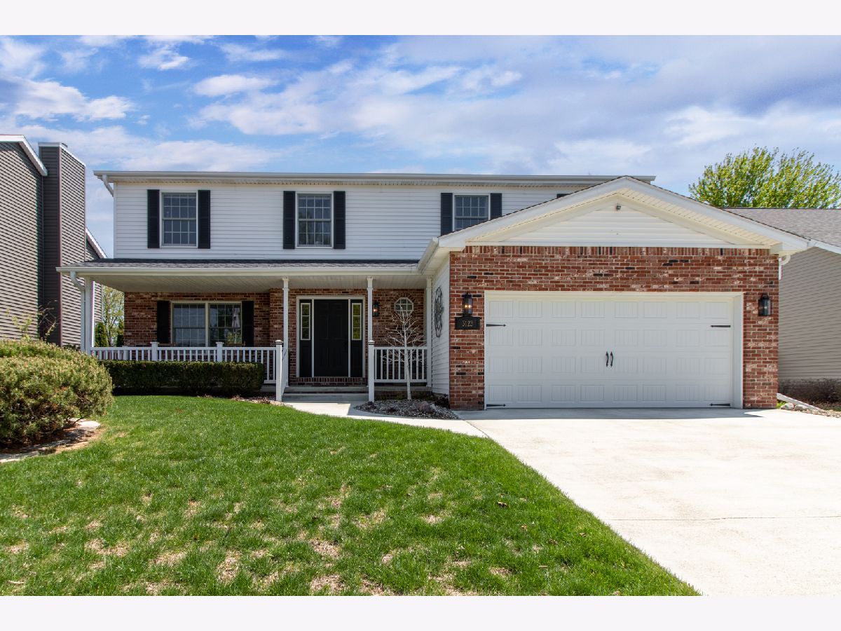 Homes & Condos & Townhomes Sold Eagle Creek Bloomington Illinois, 3123 Creek Side