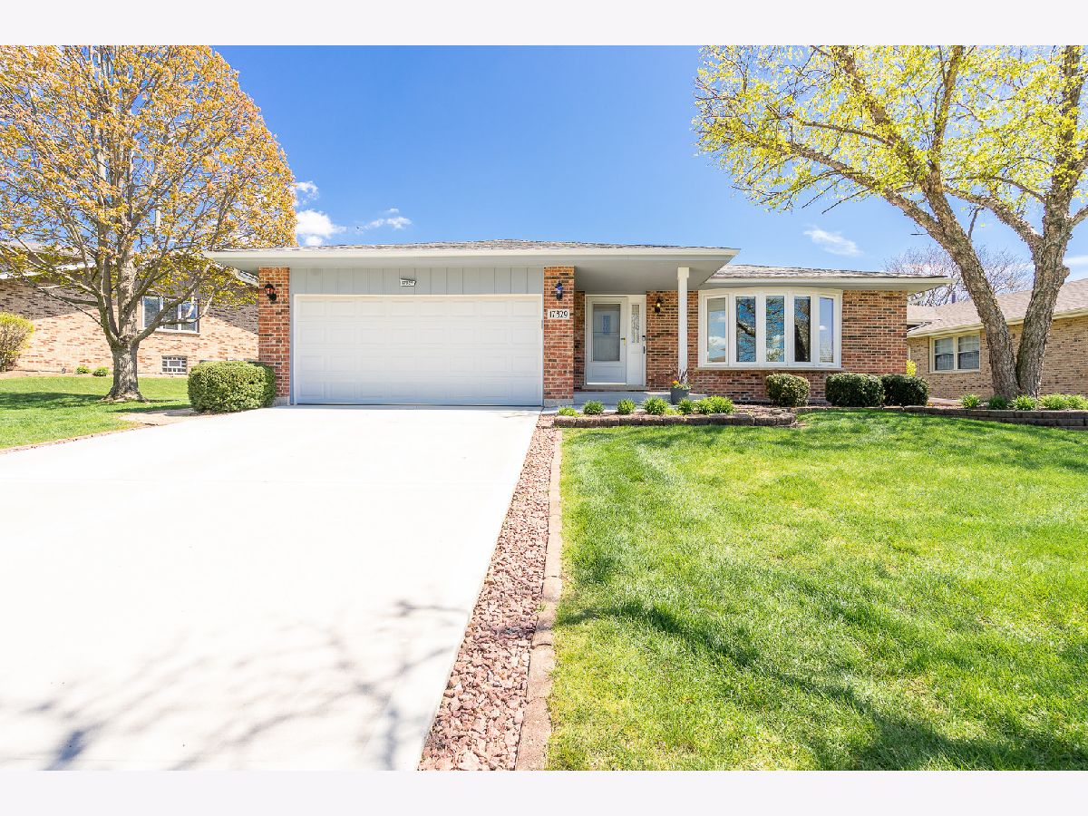 Homes & Townhomes Sold Pheasant Chase Tinley Park Illinois, 17329 Castle