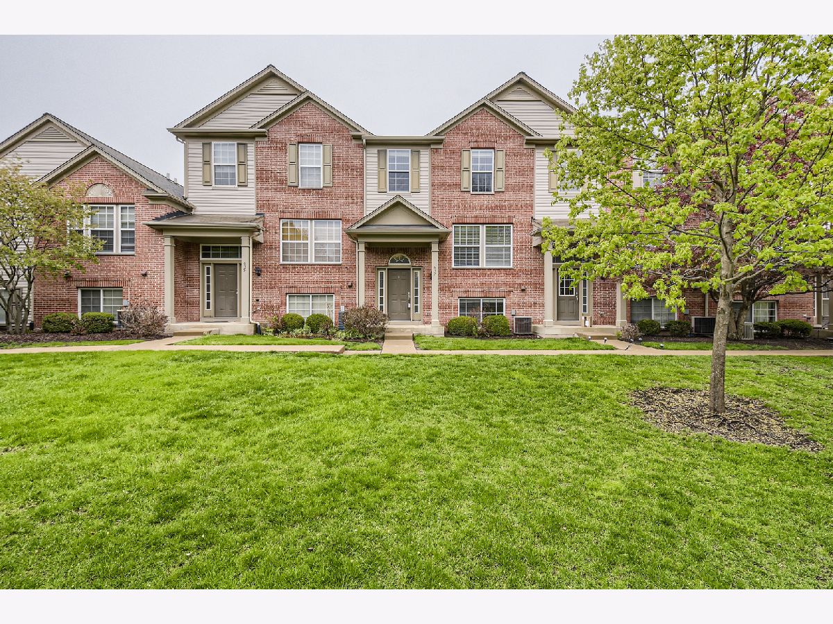Townhomes & Condos Sold Madison Park Aurora Illinois, 637 Conservatory