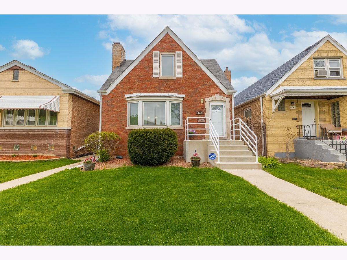 Homes Rented Marquette Park Chicago Illinois, 6739 Kilbourn