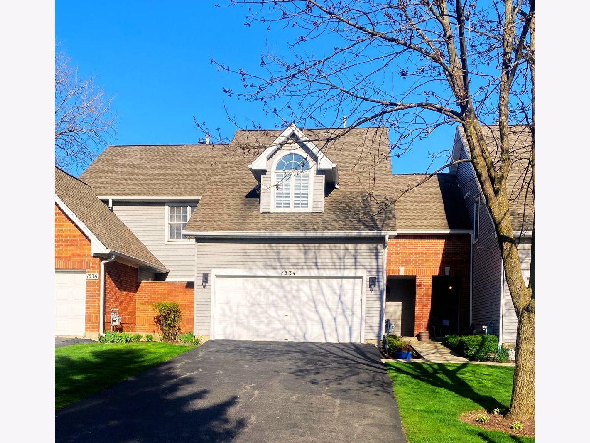 Townhomes Sold Ethans Glen Palatine Illinois, 1534 Ethans Glen
