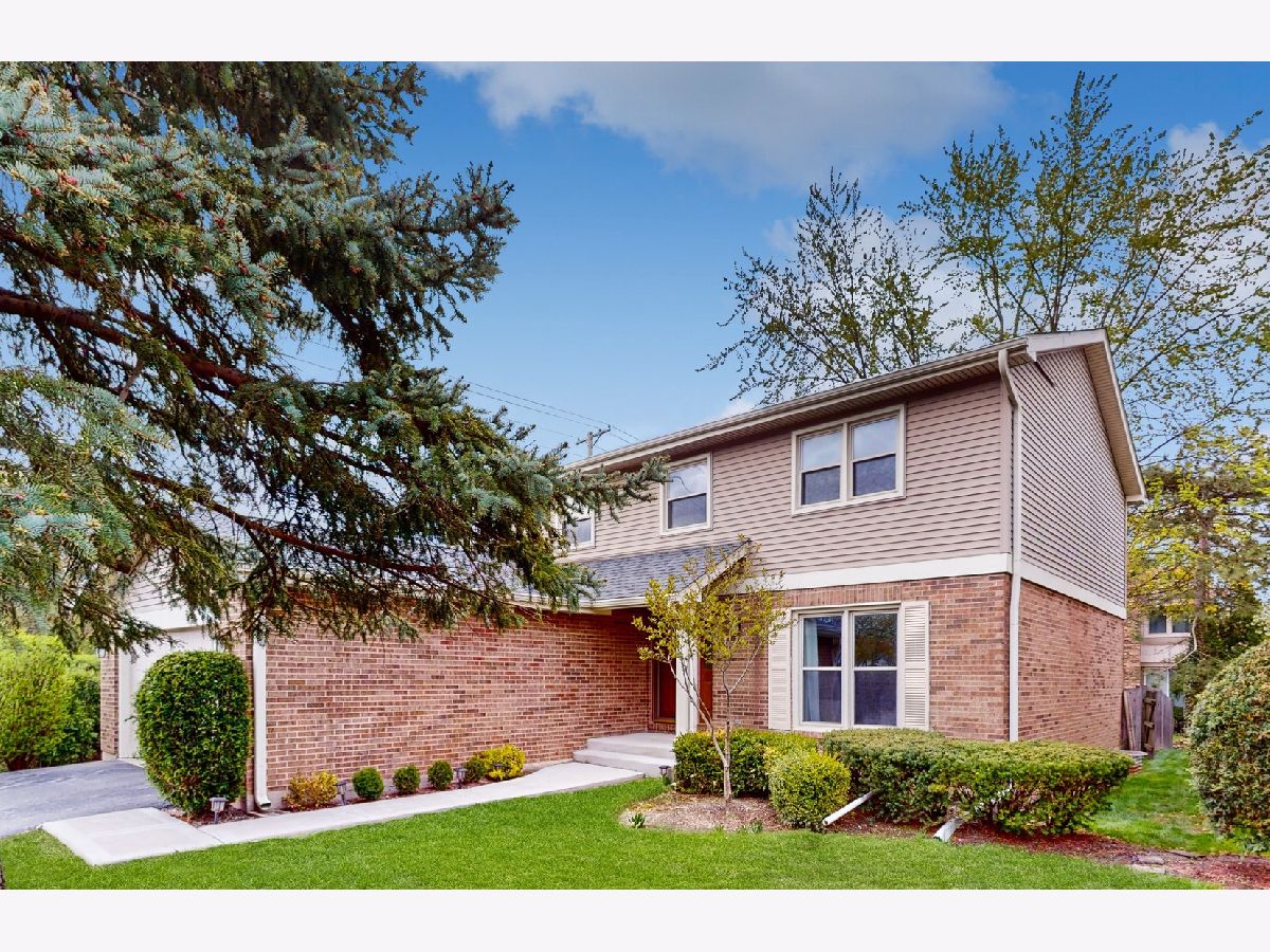 Homes & Condos & Townhomes Sold Cobblewood Northbrook Illinois, 2544 Brian