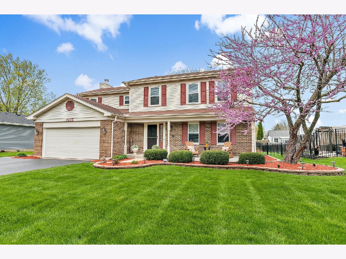Homes & Condos & Townhomes Sold Spring Creek Farms Algonquin Illinois, 1015 Applewood