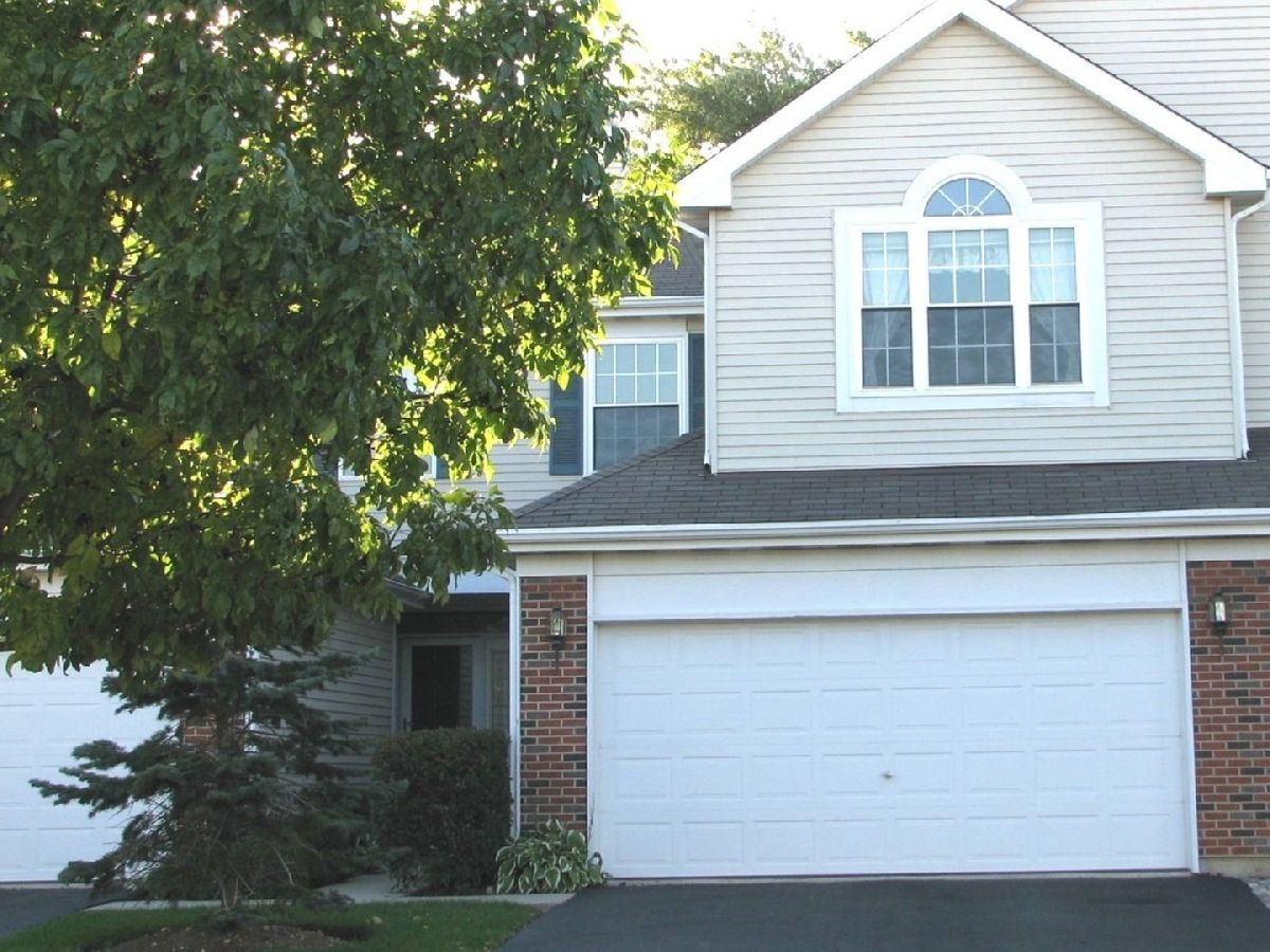 Townhomes & Condos Rented Blackberry Creek Hoffman Estates Illinois