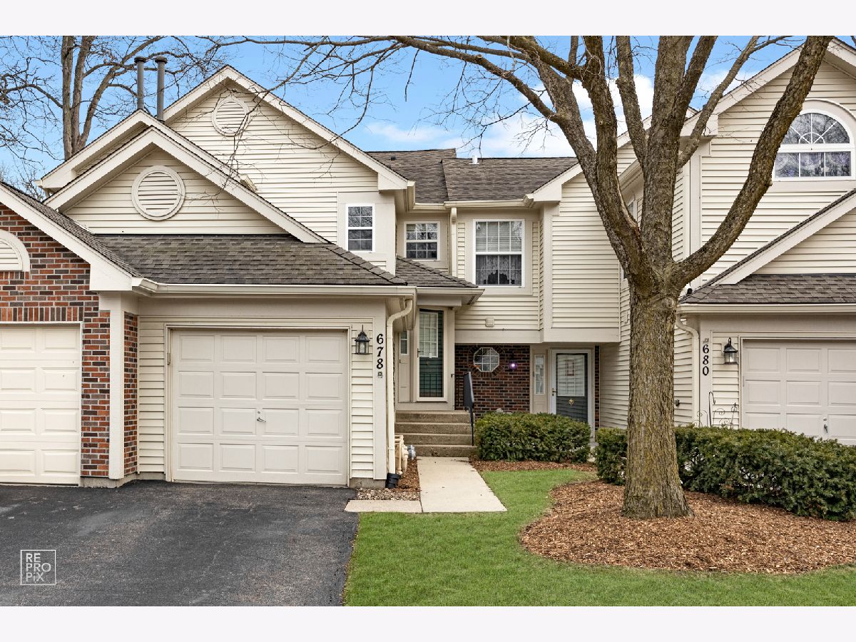 Townhomes & Condos & Homes Rented Cobblers Crossing Elgin Illinois, 678 Shady Oaks