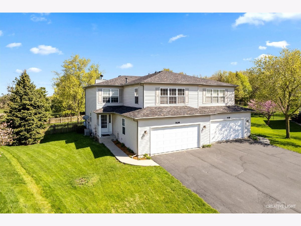 Homes & Townhomes Sold Country Hills Yorkville Illinois, 909 Fawn Ridge