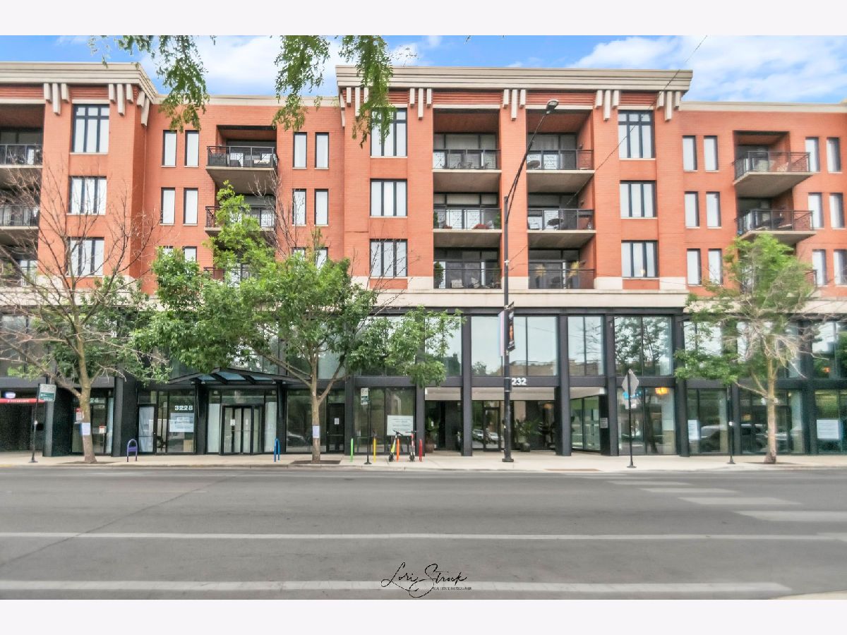 Condominiums Sold Plaza 32 Chicago Illinois, 3232 Halsted