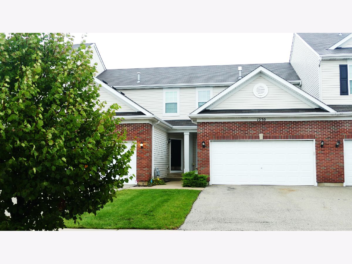 Condos & Townhomes & Homes Rented Tuscany Woods Hampshire Illinois, 1230 Da Vinci