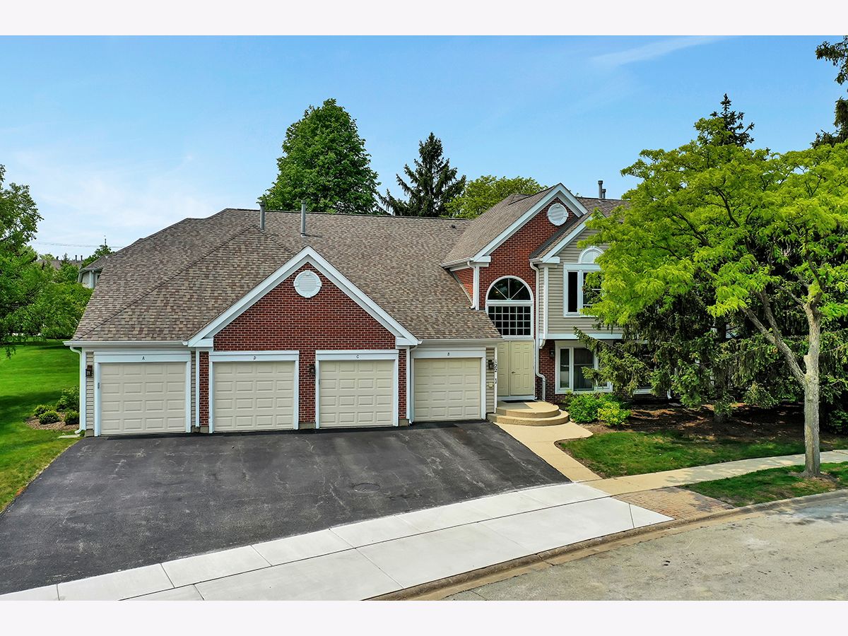 Condos & Townhomes Sold Fox Run Elk Grove Village Illinois, 122 Red Fox
