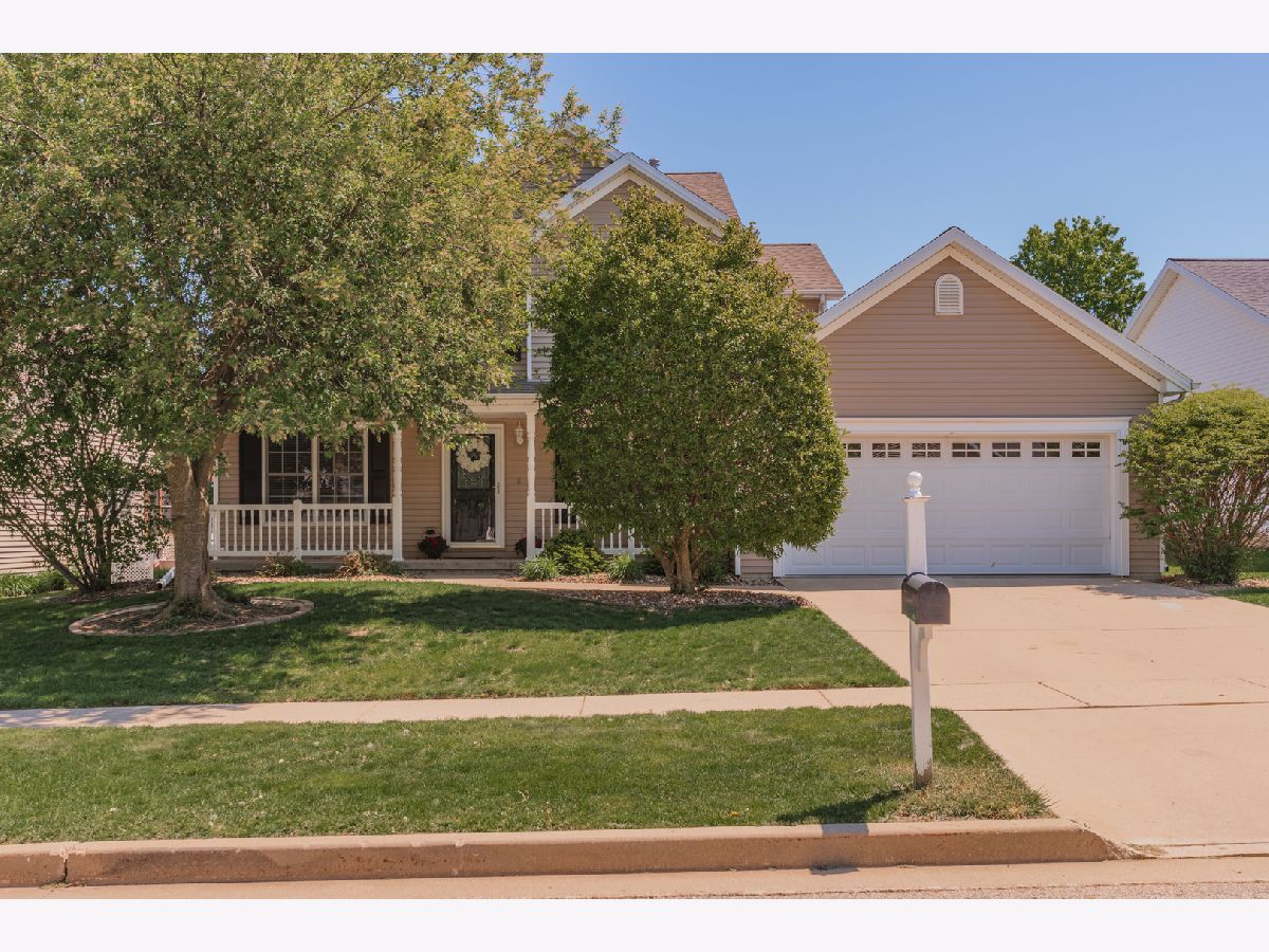 Homes Sold Hershey Grove Bloomington Illinois, 1608 Myra