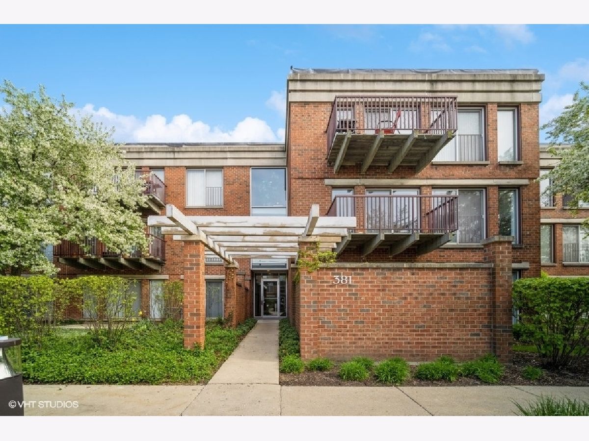 Coromandel Deerfield IL, Condos & Townhomes & Homes For Sale & For Rent