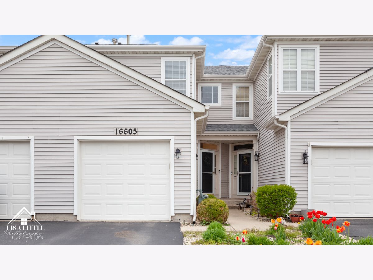 Townhomes & Condos & Homes Sold Victoria Crossing Lockport Illinois, 16605 Windsor