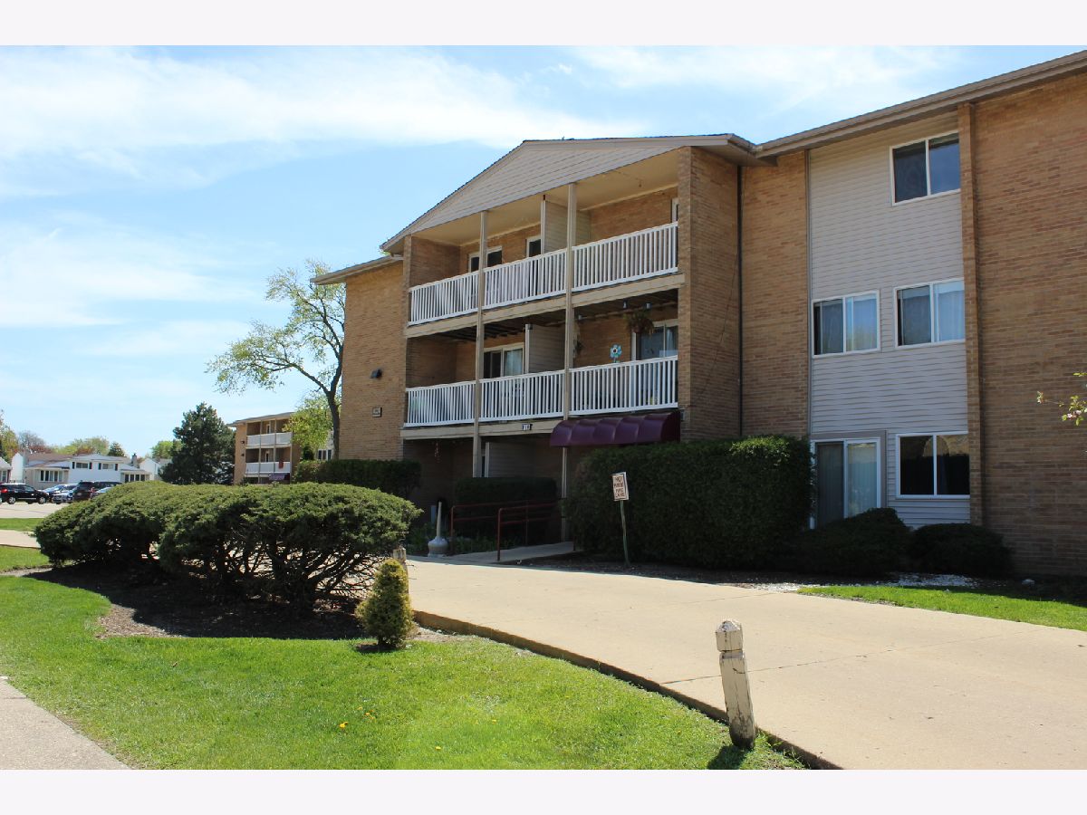 Condominiums Sold Elmdale Condominiums Des Plaines Illinois, 910 Beau