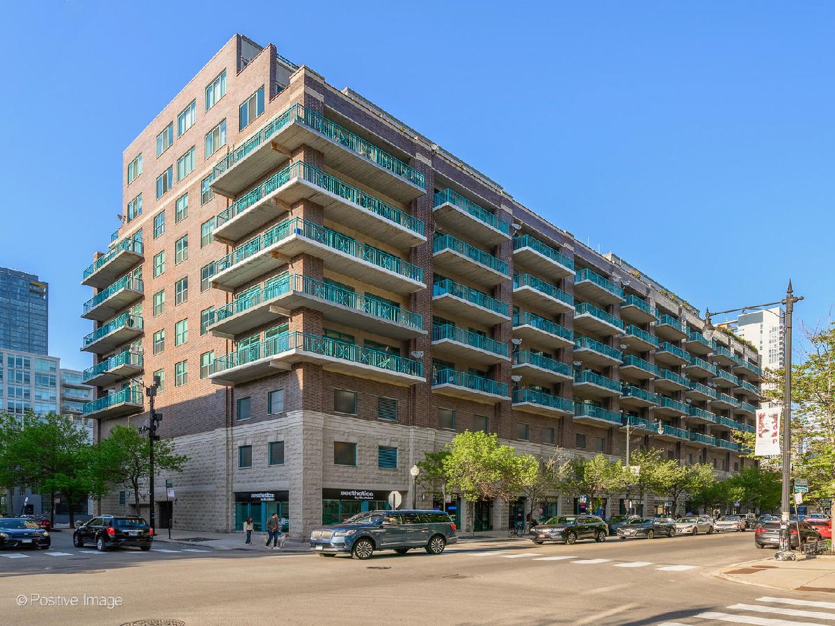 Condominiums Sold Madison Manor Chicago Illinois, 910 Madison