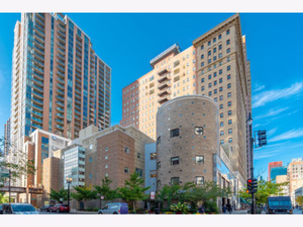 Condominiums Rented Burnham Park Plaza Chicago Illinois, 40 9th