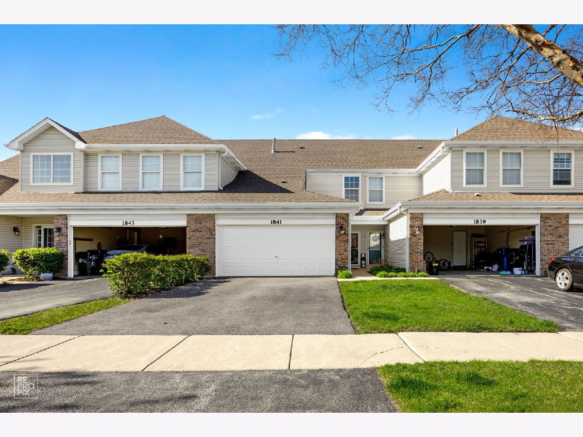 Townhomes & Condos Sold Bridgewater Naperville Illinois, 1841 Golden Gate