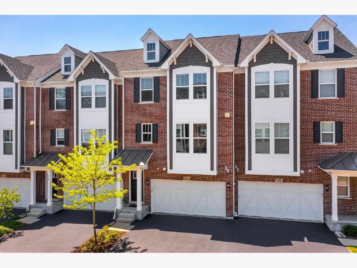 Condos & Townhomes Sold Columbia Park Townes Naperville Illinois, 946 Coletta