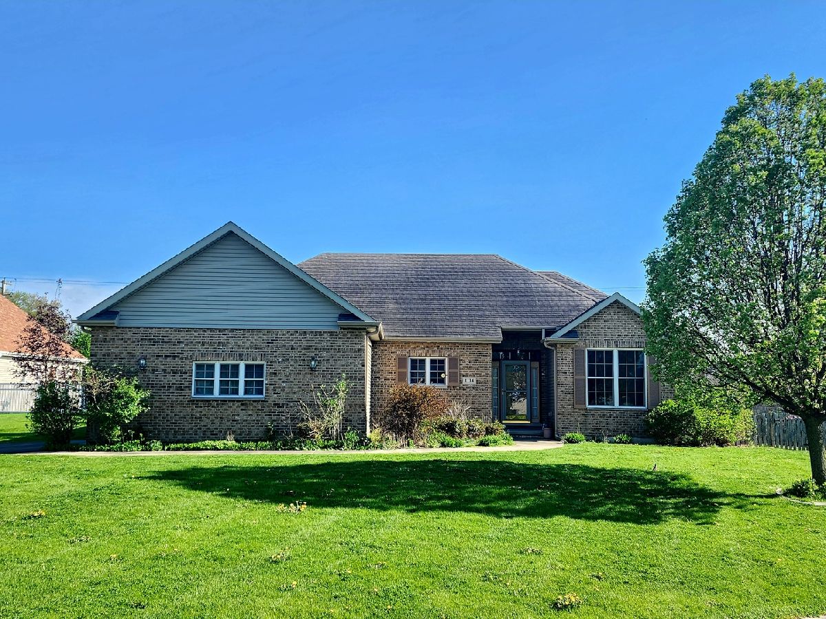 Homes & Townhomes & Condos Sold Townsend Woods Sycamore Illinois, 1114 Arneita