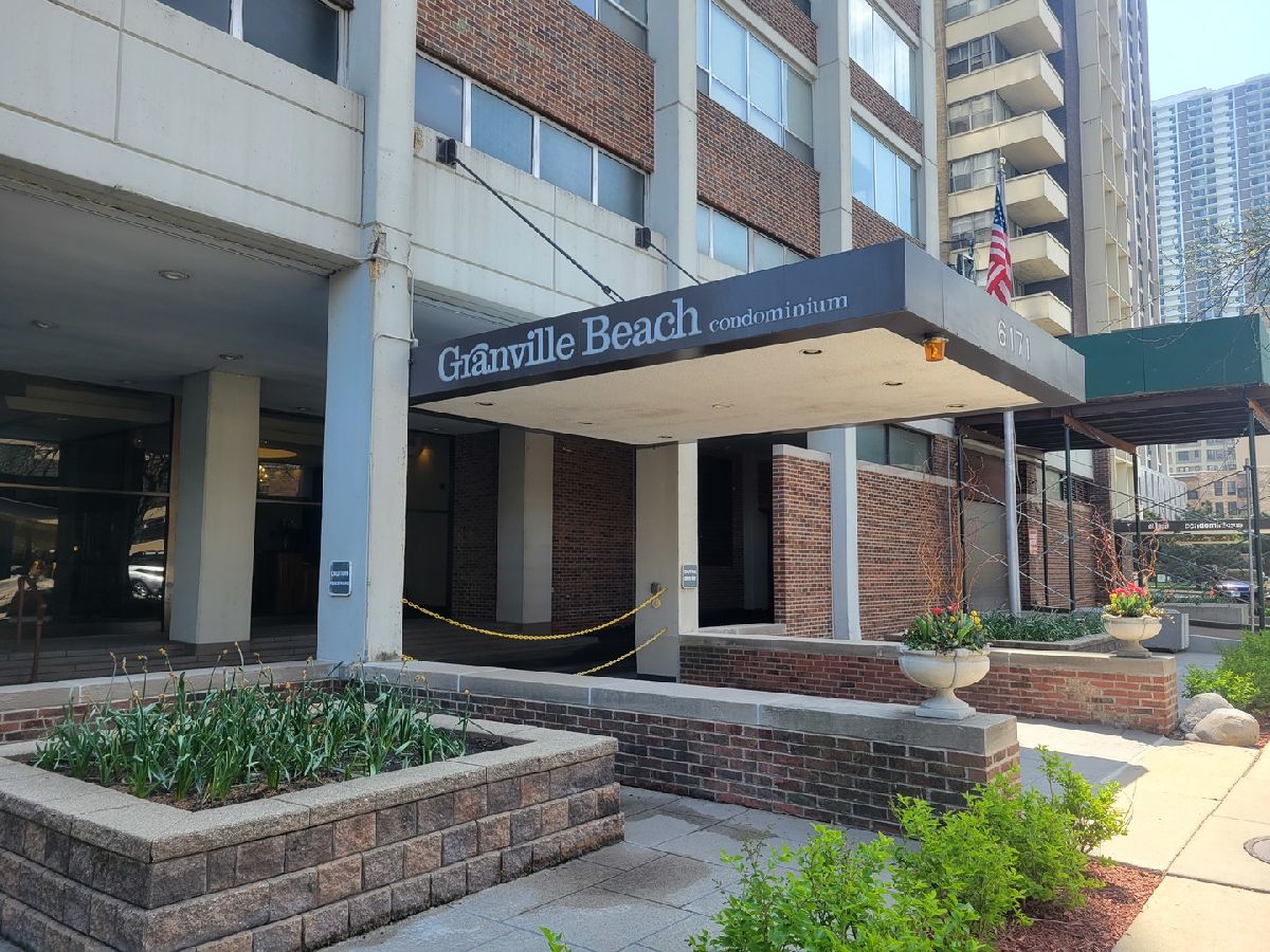 Condominiums Sold Granville Beach Chicago Illinois, 6171 Sheridan