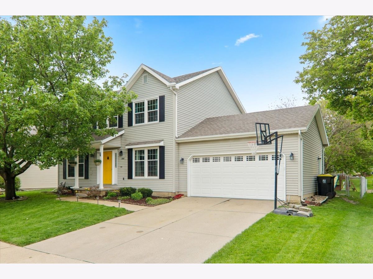 Homes & Condos & Townhomes Sold Windsor Crest Normal Illinois, 1307 Courtland