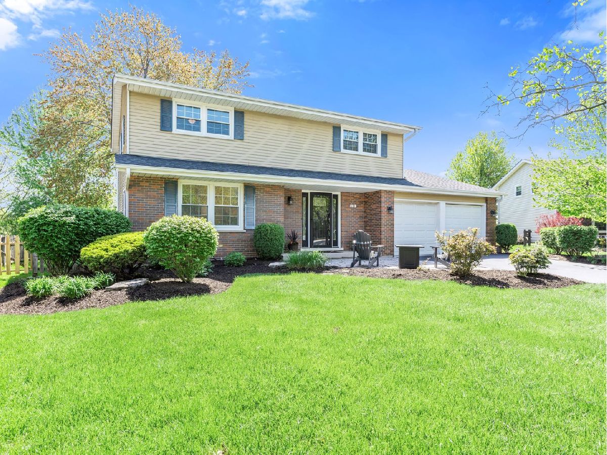 Homes & Condos & Townhomes Sold Huntington Commons Naperville Illinois, 210 Devon