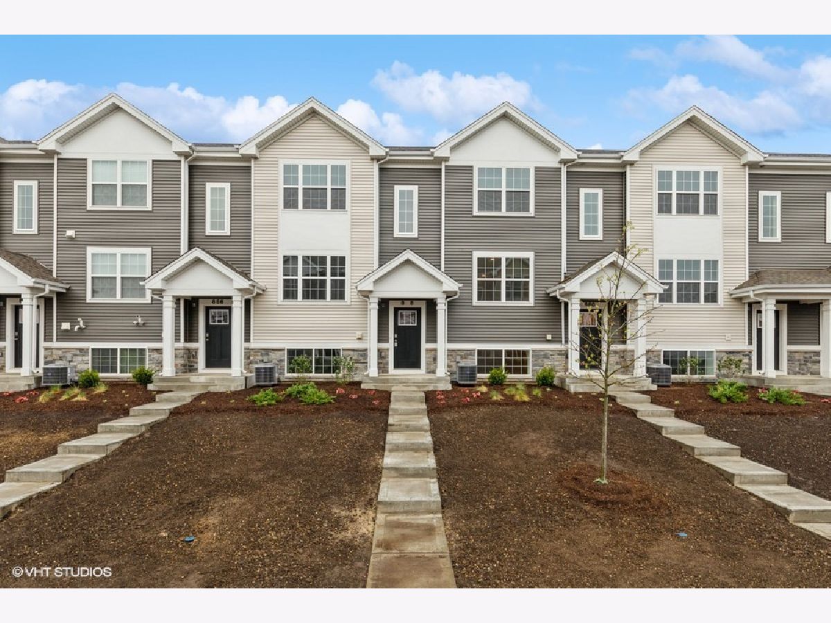 Homes & Condos & Townhomes Rented Prairie Ridge Hampshire Illinois, 858 Briar Glen