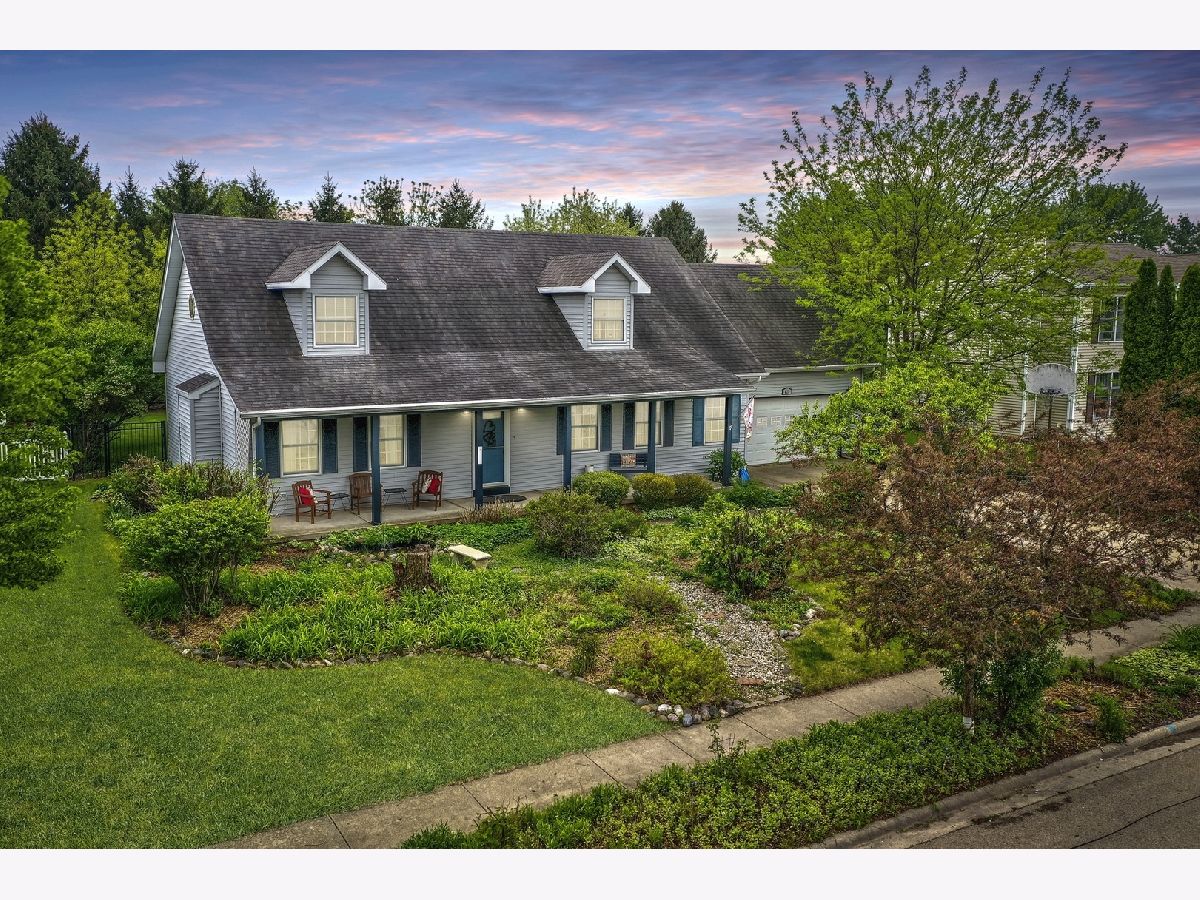 Homes & Townhomes Sold Countryside Ottawa Illinois, 825 Adrienne
