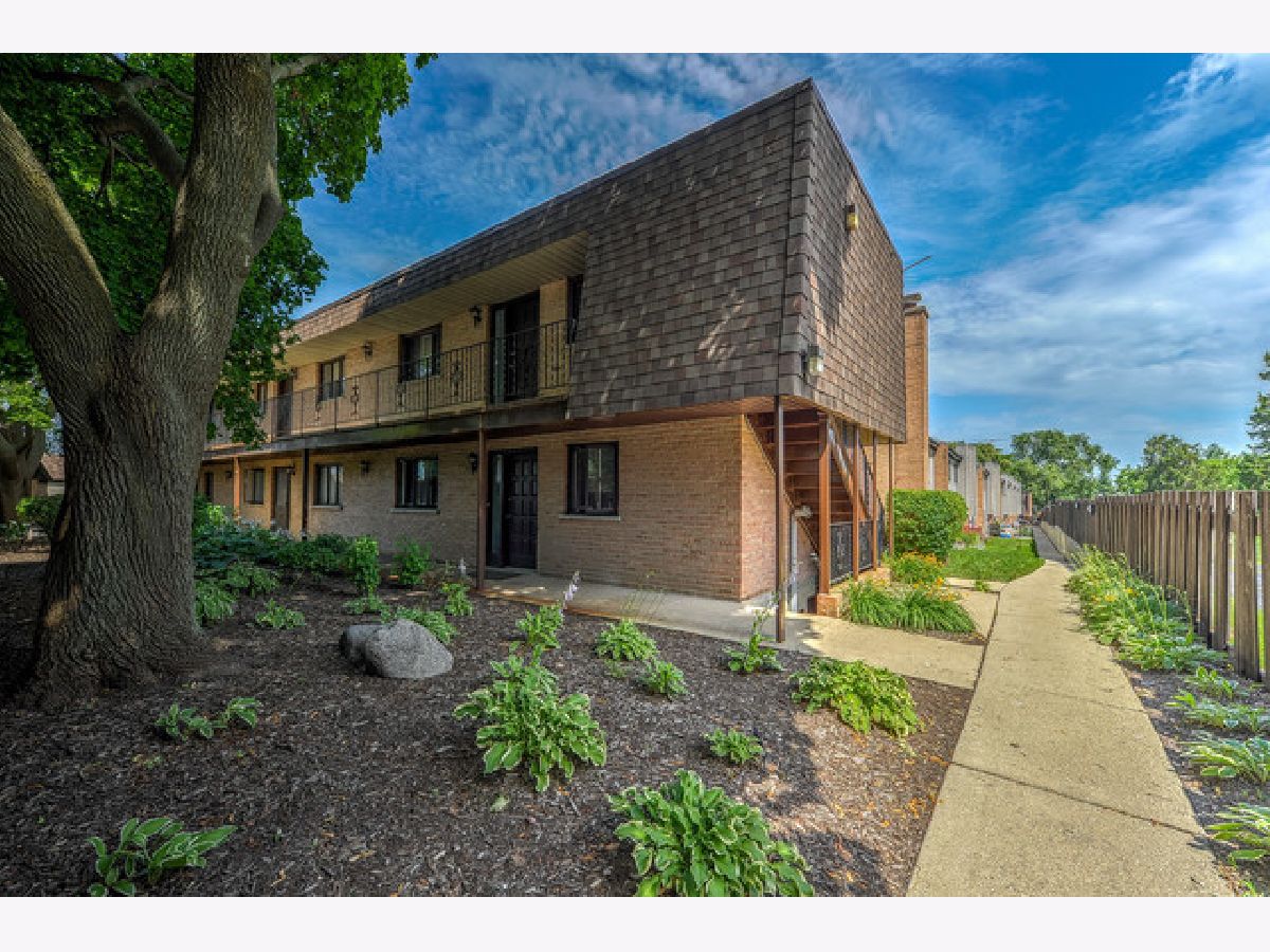 Condos & Townhomes & Homes Sold Barrington East Barrington Illinois, 520 Main