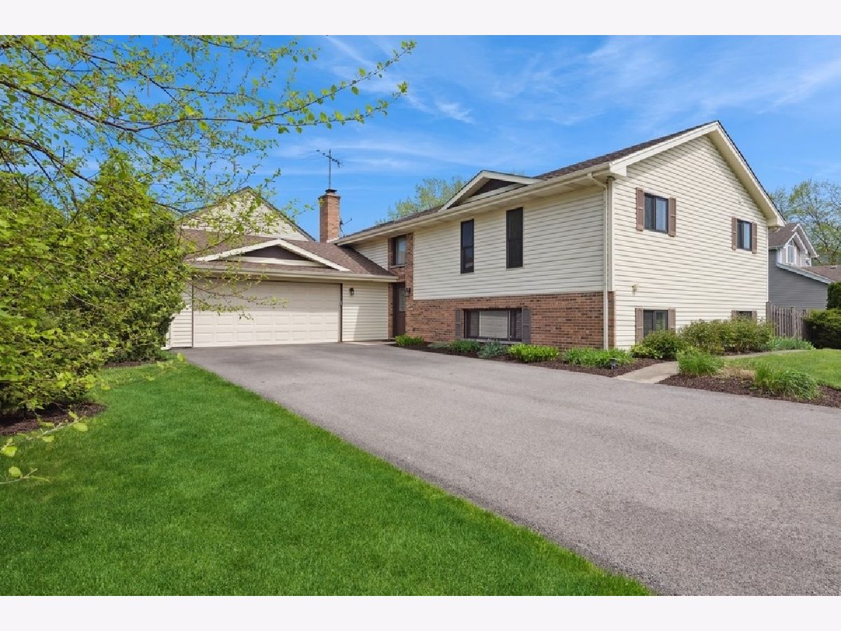 Homes Sold The Meadows Lake Zurich Illinois, 203 Foxfire