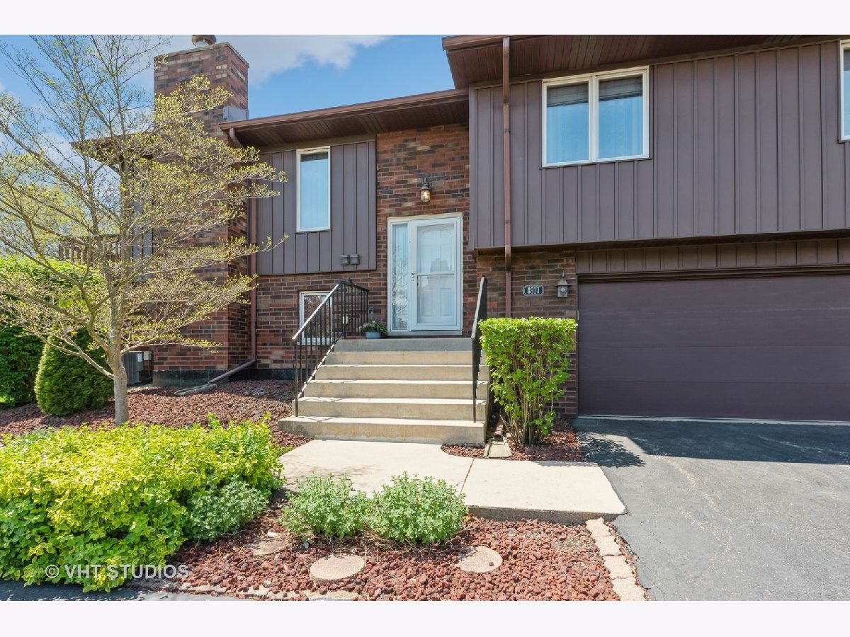 Townhomes & Condos Sold Riviera Estates Orland Park Illinois, 8917 Riviera