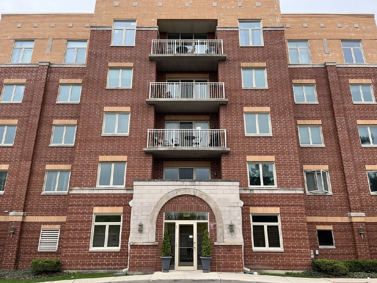 Condominiums Sold Oakview Estates Lombard Illinois, 500 Saint Charles
