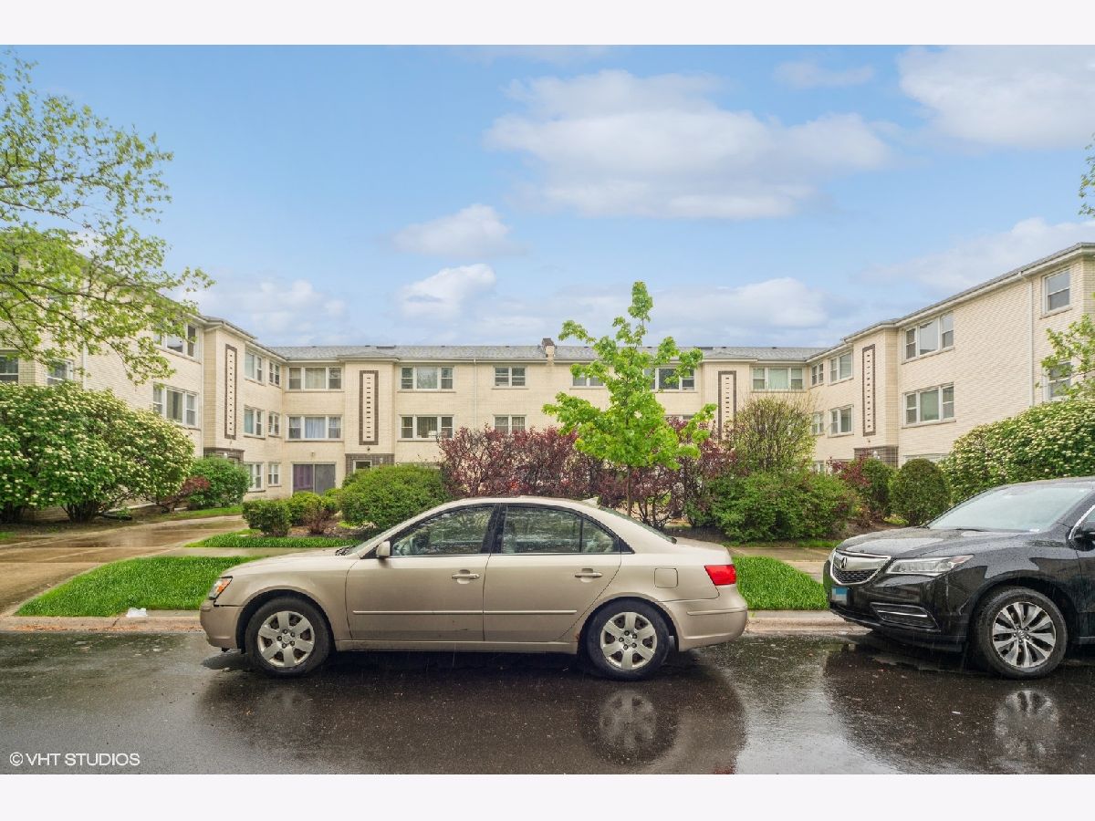 Condos & Townhomes Sold Potawatomie Point Chicago Illinois, 5222 Potawatomie