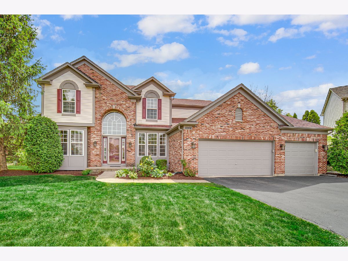 Homes Rented Country Club Estates Aurora Illinois, 1044 Oakhill