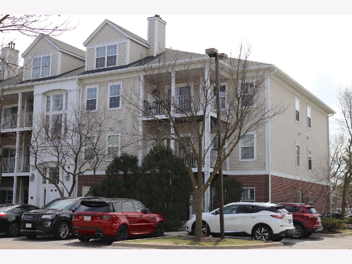 Condominiums Rented Stratford Court Lake Bluff Illinois, 3333 Stratford