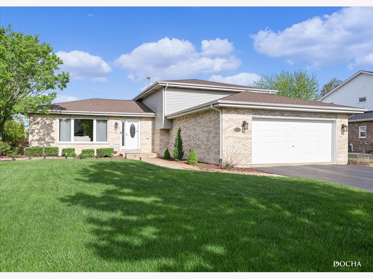 Homes & Townhomes Sold Wellington New Lenox Illinois, 762 Lisson Grv